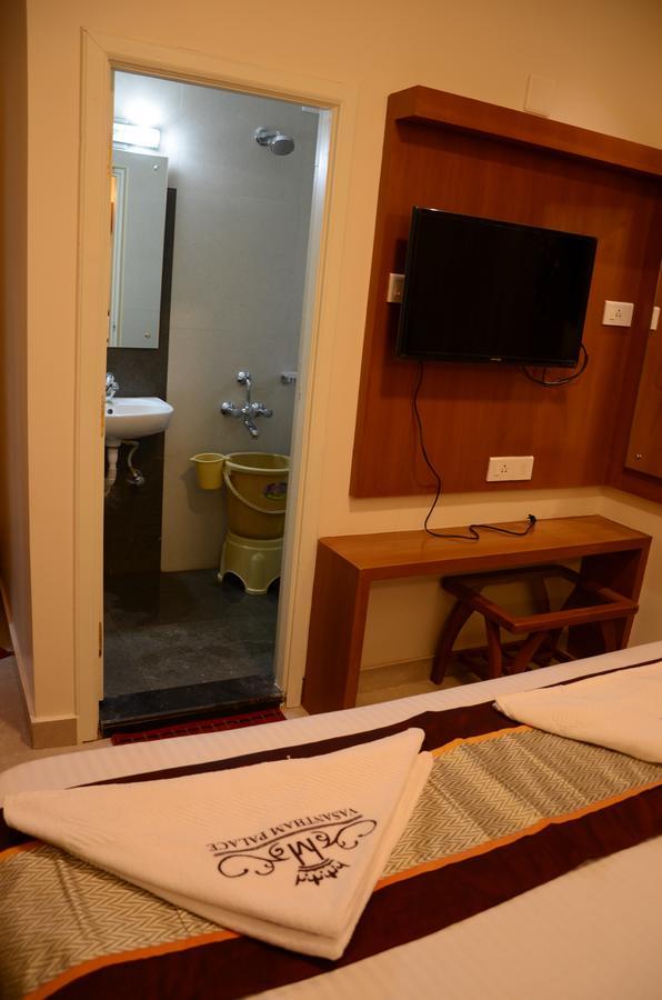 Hotel Vasantham Palace Ooty Dış mekan fotoğraf